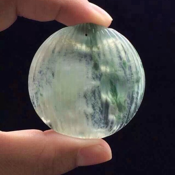 ✨Beautiful Jade Pendant✨ - Picture 2 of 4