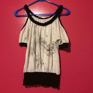 Unique top, feather design LOVE CULTURE