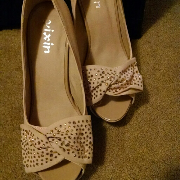Nude rhinestoned heels - Picture 2 of 4