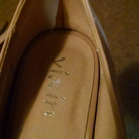 Nude rhinestoned heels - Picture 3 of 4