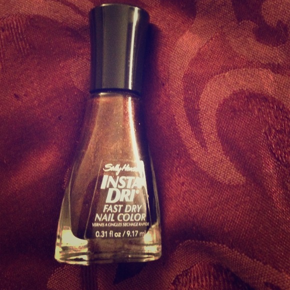 Sally Hansen Insta-Dri Brown nail polish
