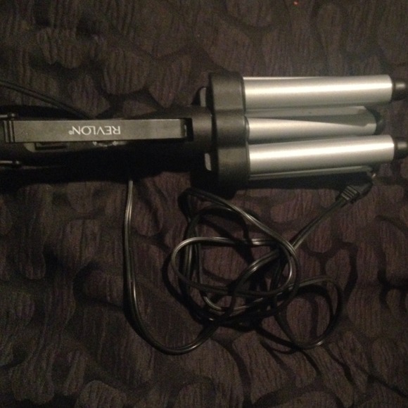 Big barreled revlon hair waver