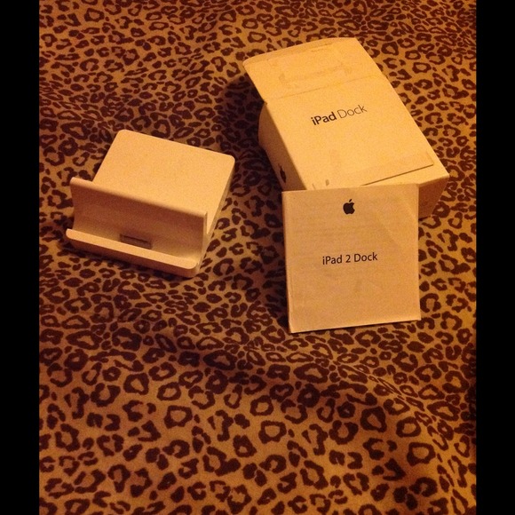 Ipad 1,2,3 dock - Picture 1 of 1