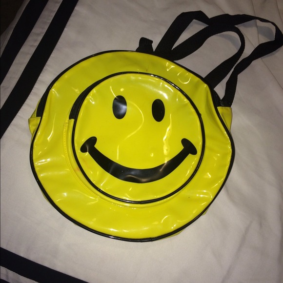 90s Other - 90s Happy Face Backpack 😃
