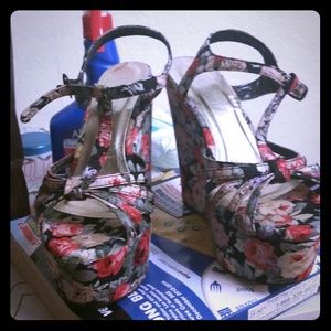 Brand new woman wedges for sale!!!!