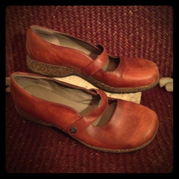 TEVA New Ventura Terra Cotta Leather Mary Janes