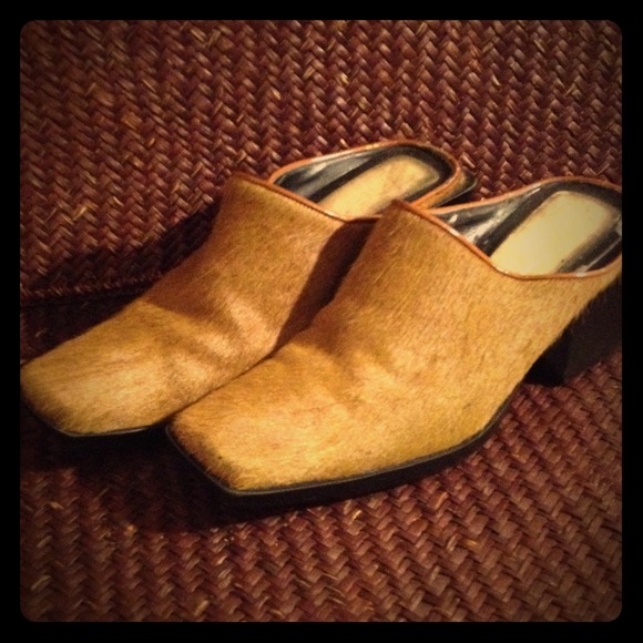 ME TOO tan Cowhide Leather Slip On Heels - Picture 1 of 4