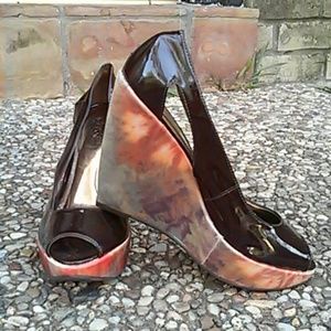 Super Cute Brown Carlos wedges