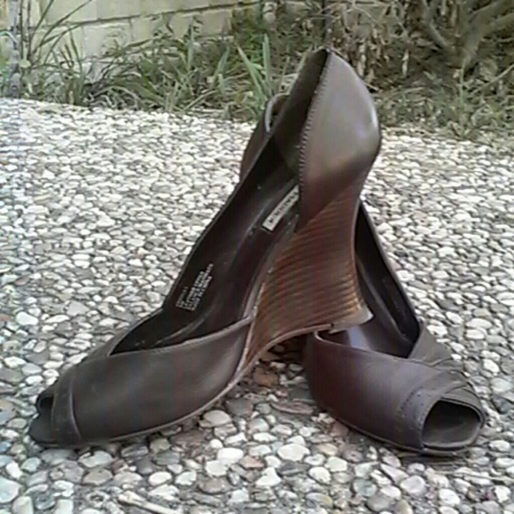Brown Steve Madden wedges