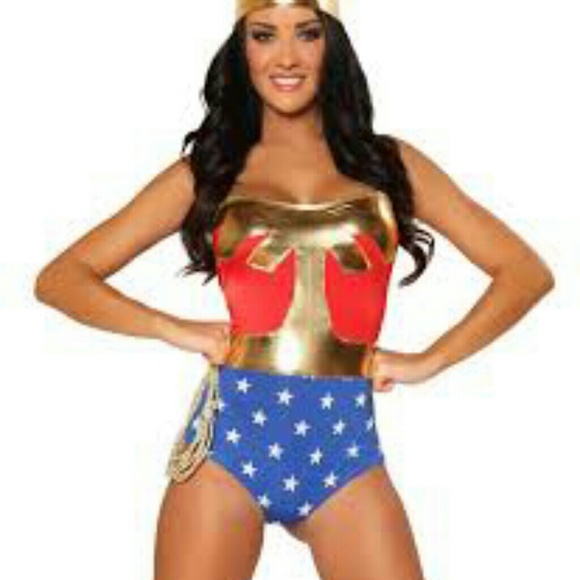 Hold*Wonder woman cosplay costume