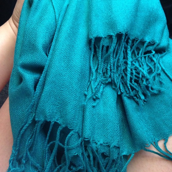 Scarf - Picture 2 of 3