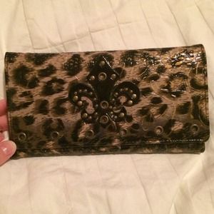 Fleur de lis wallet