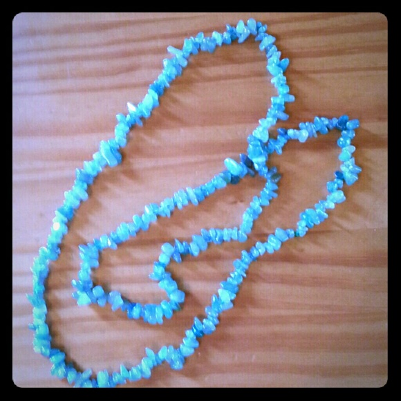 Green quartz chip bead necklace