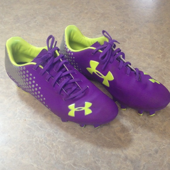 Womens SIZE 8 BLUR UNDER ARMOUR CLEATS