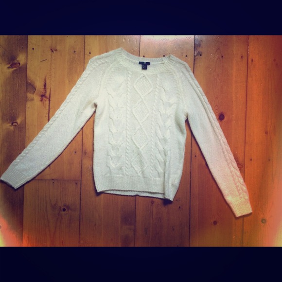 H&M size small acrylic sweater
