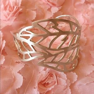 Leaf bangle
