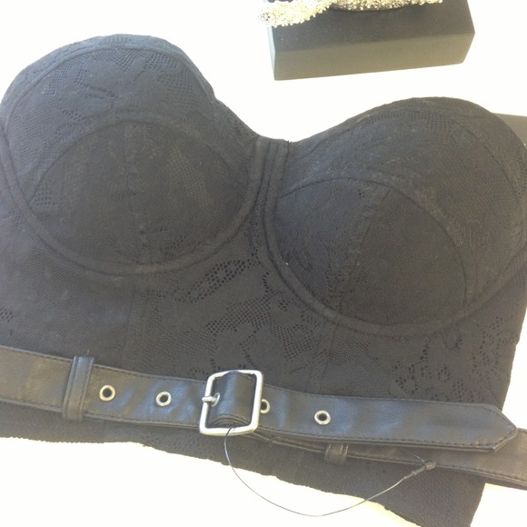 Sold in Bundle- Guess Lace Bustier Cropped Top - Picture 3 of 4