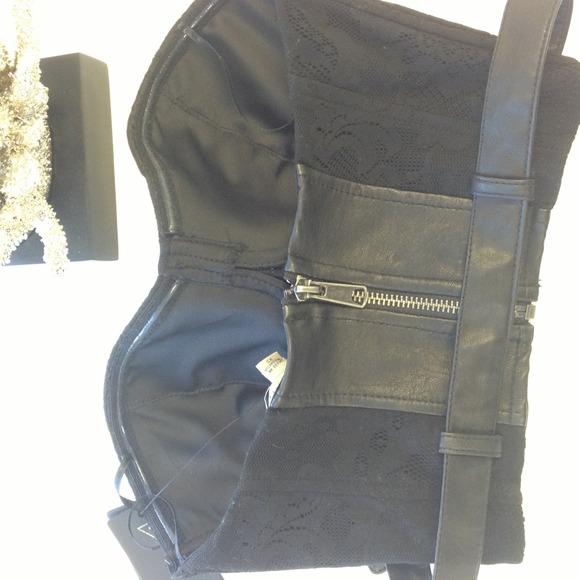 Sold in Bundle- Guess Lace Bustier Cropped Top - Picture 4 of 4