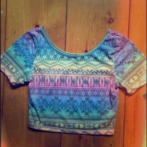 Nollie size small cropped tee
