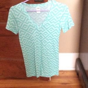 Reserved! Chevron v-neck t-shirt