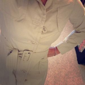 HOLD-Trench coat. Great condition!