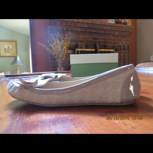 Kate Spade SassyTooc Flats - Picture 2 of 4