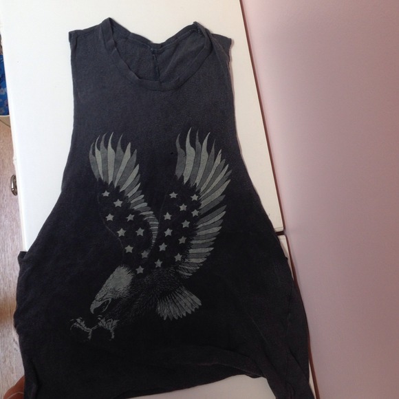 Brandy Melville eagle muscle tee