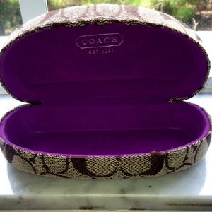 COACH SUNGLASSES CASE.