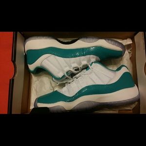 Air jordan 11 retro low Aqua