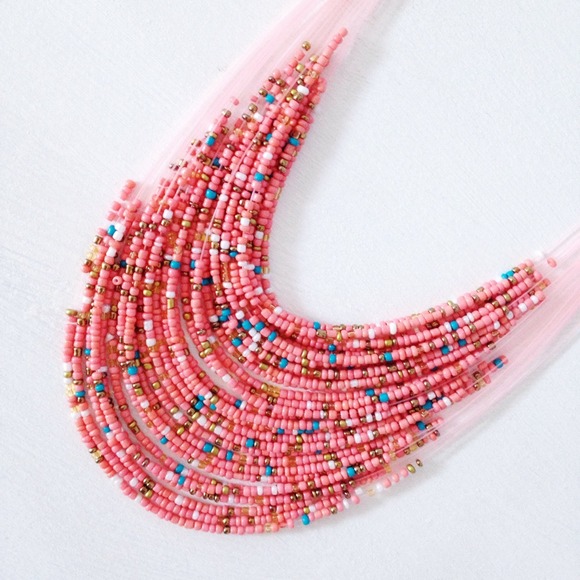 Jewelry - NEW! Pink beaded statement necklace