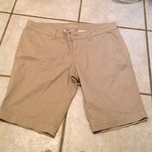 Khaki Bermuda shorts
