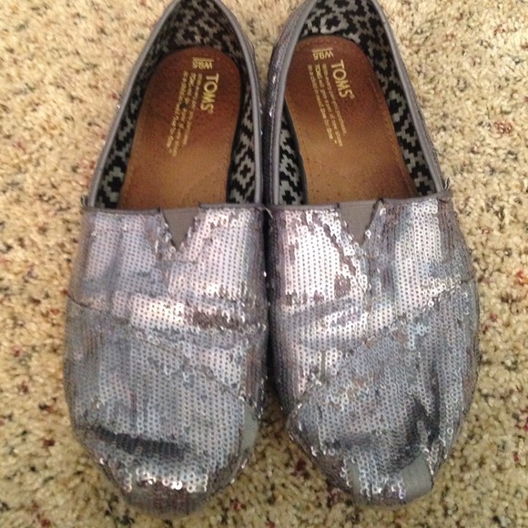 sequin toms