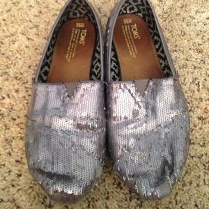 sequin toms