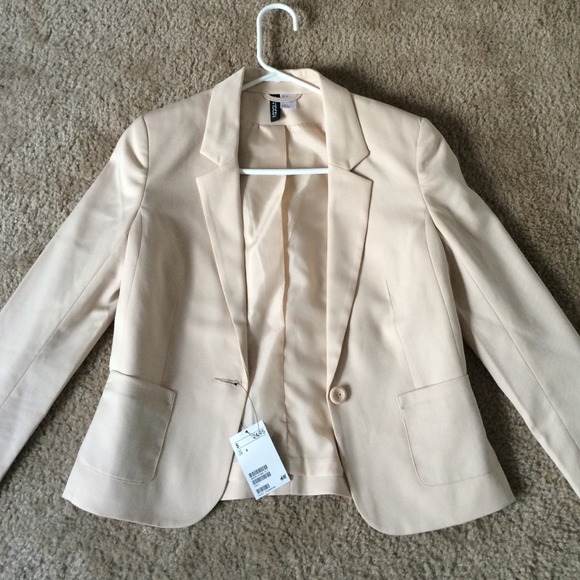 Beige/Nude H&M Blazer -Sz 6