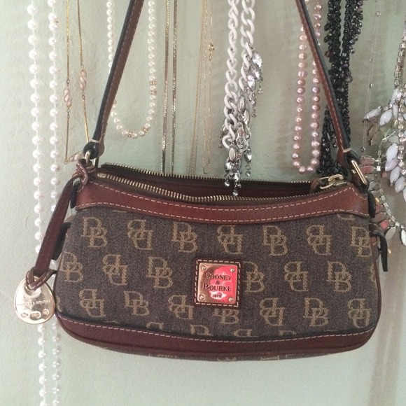 Dooney & Bourke small purse