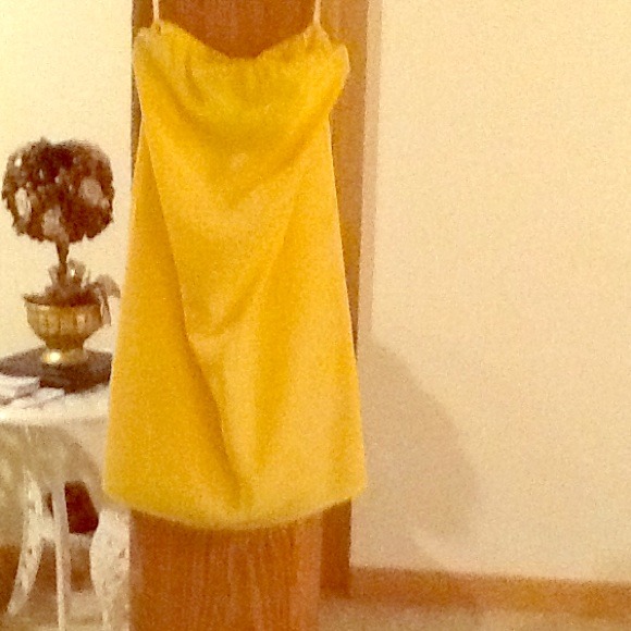 Yellow limited summer strapless dress