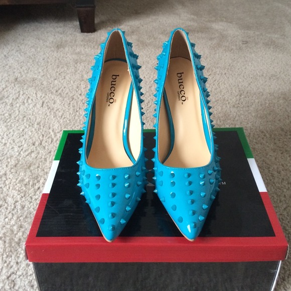 Blue Spiked Pumps! 💙