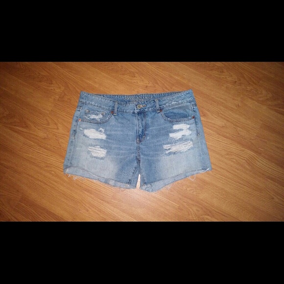 *?PRICE DROP!?*American Eagle distressed shorts!
