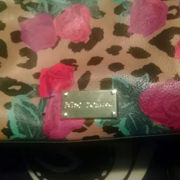 Betsey johnson crossbody/ purse - Picture 3 of 4