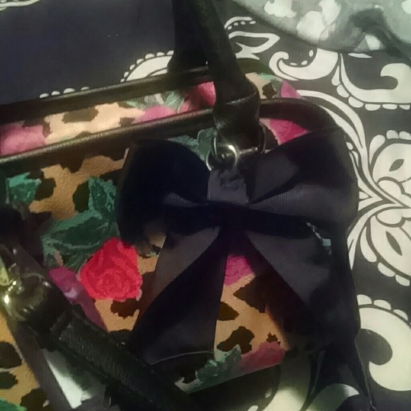 Betsey johnson crossbody/ purse - Picture 4 of 4