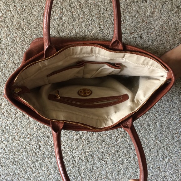 Tory Burch sienna brown horsebit purse - Picture 4 of 4