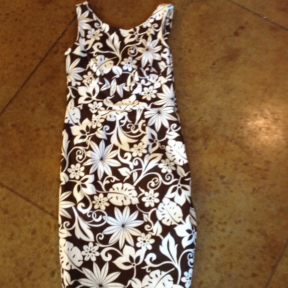 Cocoa Hawaiian Dress - Picture 1 of 3