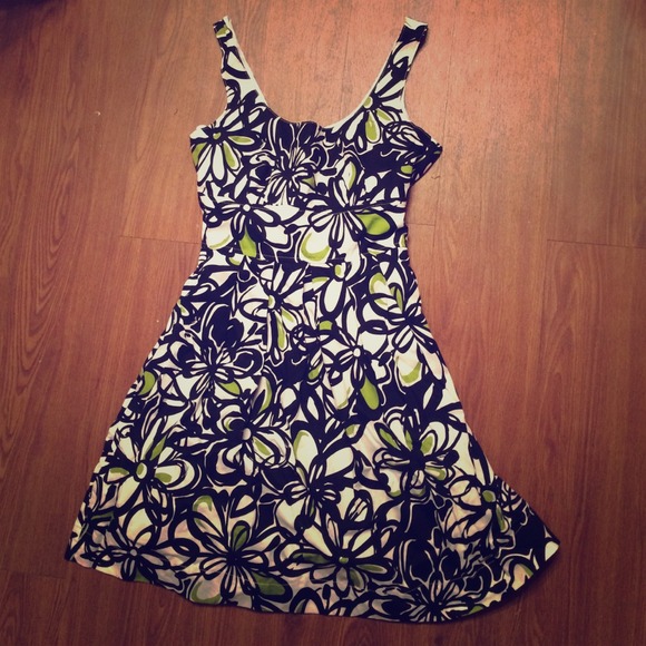 Black & white dress with green detail