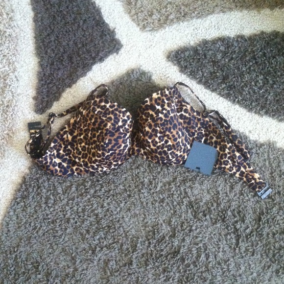 👰Cheetah print ASOS bikini top
