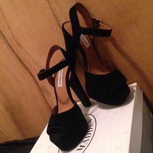 Steve Madden Platform Pumps
