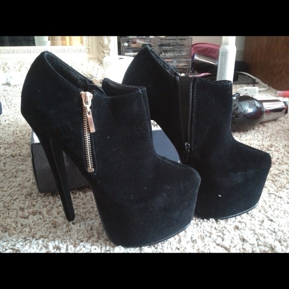 Black Sky High Ankle Boots