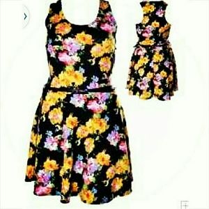 *SOLD IN A BUNDLE*F LORAL dress