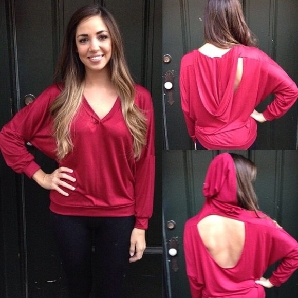 Burgundy open back hoodie. Perfect for Fall.