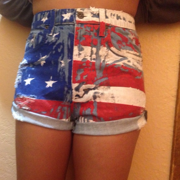 LF red, white and blue high rise shorts - Picture 3 of 4