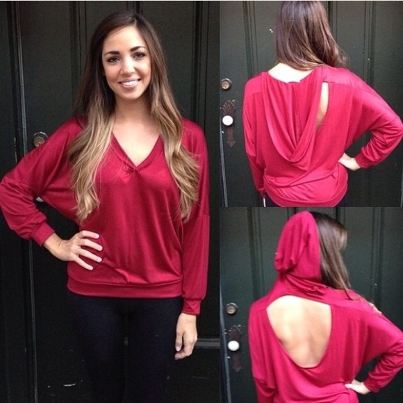 Burgundy open back hoodie. Perfect for Fall.